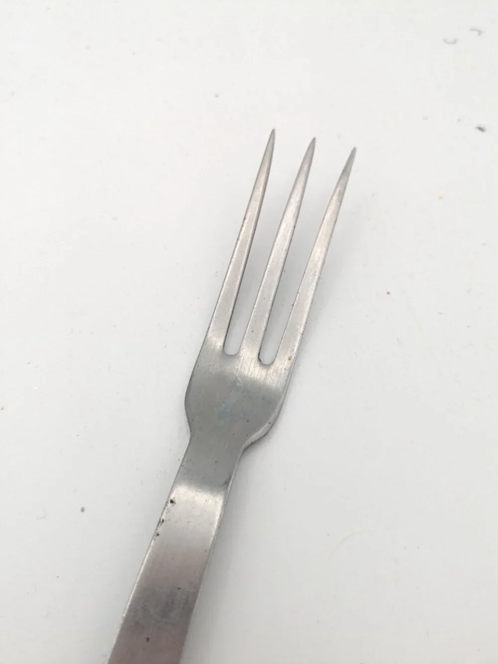 Vernco 3 Prong Tine #2 Meat Serving Fork Wood 10 3/4